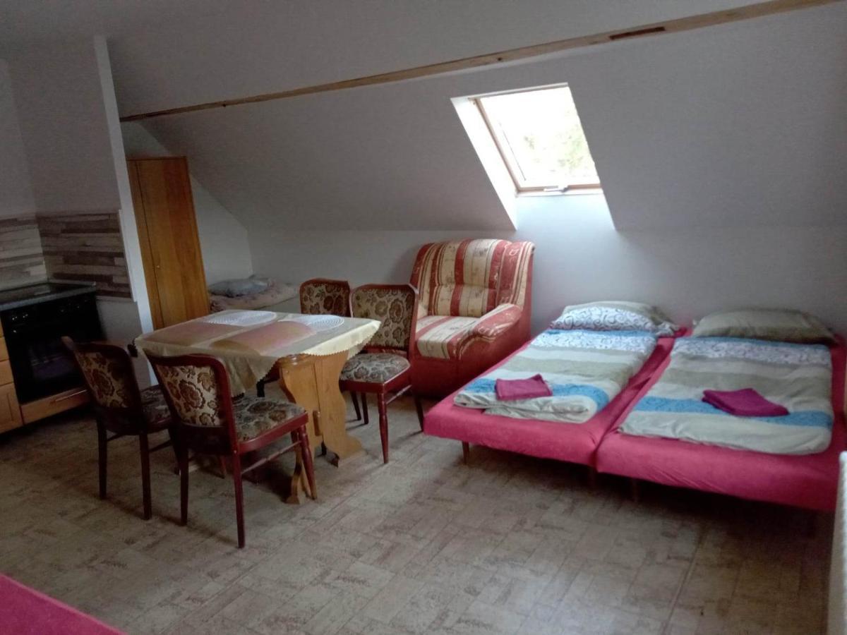 Apartman Police Nad Metuji 아파트 외부 사진